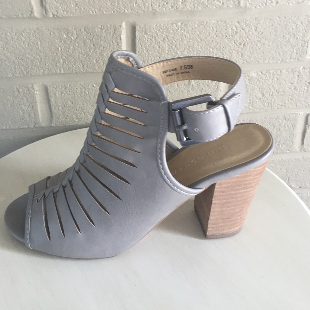 Chinese Laundry Size 7 1/2. Slate Grey. BRAND NEW